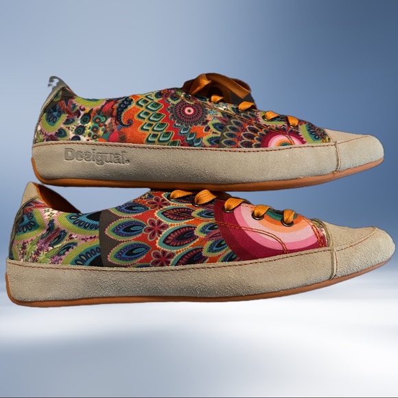 Desigual ladies tennis shoes. Fun, bright and colorful! - Picture 6 of 6
